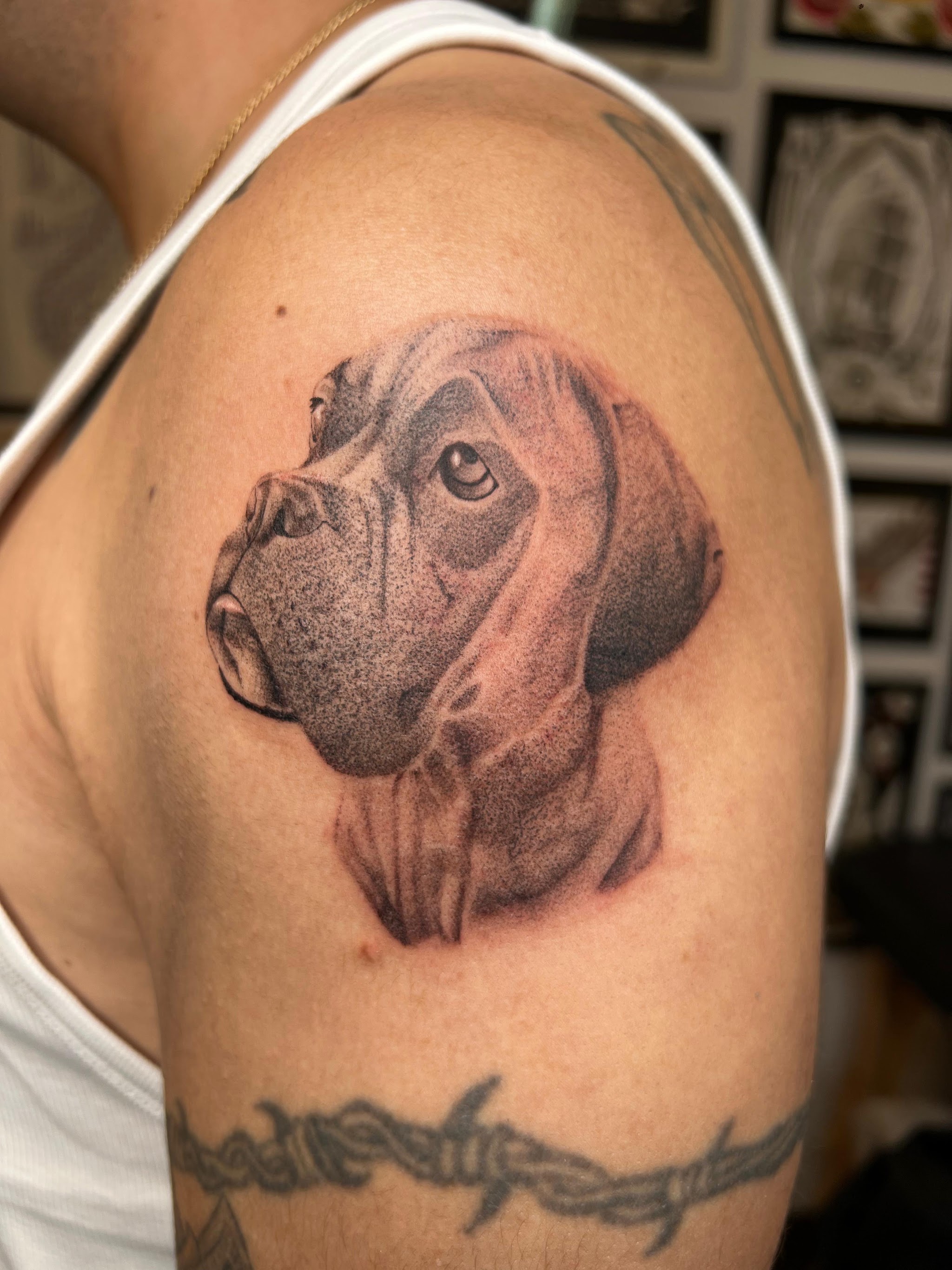 Tatuaggio ritratto di cane